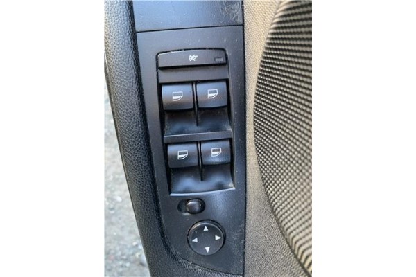 Recambio de mando elevalunas delantero izquierdo para bmw serie 3 berlina (e90) 3.0 330d referencia OEM IAM 61319217332  