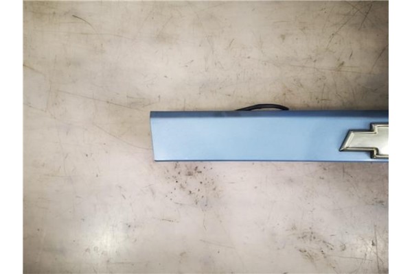 Recambio de moldura porton trasero para daewoo kalos 1.4 sport referencia OEM IAM 96414128  