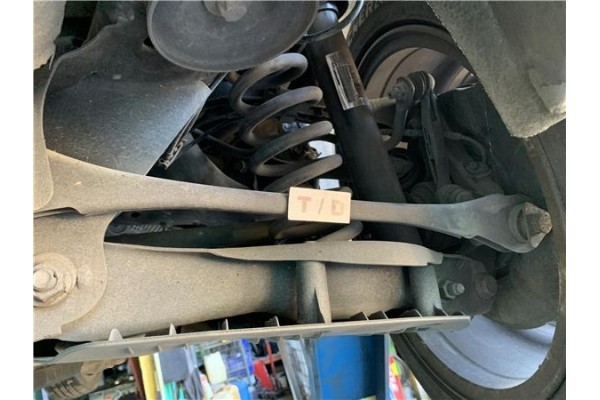 Recambio de brazo inferior trasero derecho para bmw serie 1 berlina 5p (f20) 2.0 116d referencia OEM IAM 33326792525  