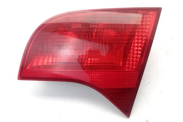 Recambio de piloto interior derecho para audi a4 avant (8e) 2.0 tdi 16v referencia OEM IAM   