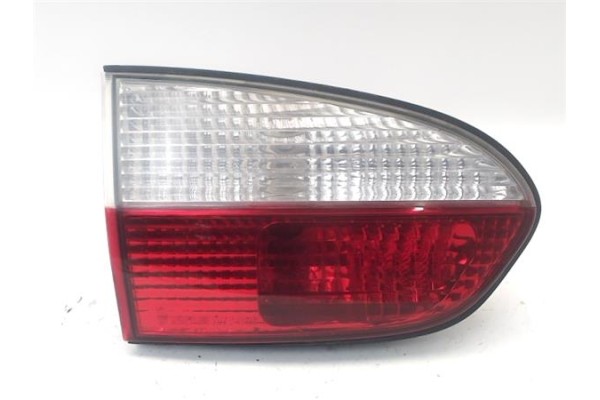 Recambio de piloto interior izquierdo para hyundai h-1 furgón 2.5 td referencia OEM IAM   
