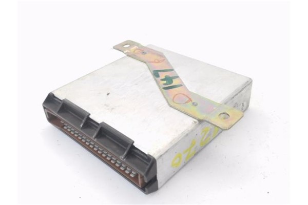 Recambio de centralita para ford sierra berlina 2.0 cl referencia OEM IAM 83BB10K910AE 83877D 