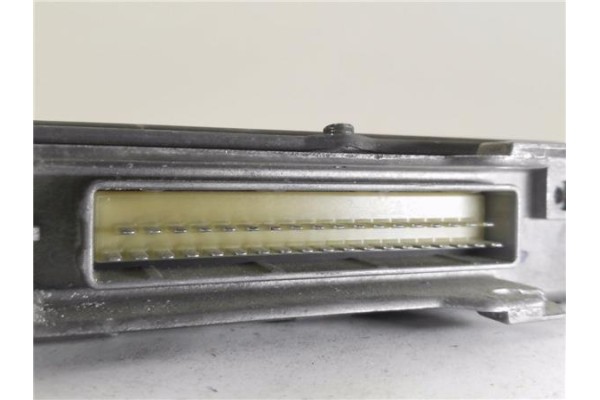 Recambio de centralita para citroen saxo 1.4 vts referencia OEM IAM 9630278580 261204628 