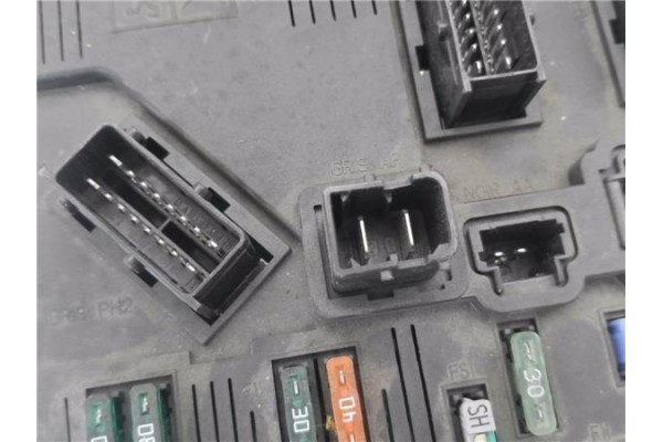 Recambio de bsi para citroen c3 1.4 hdi referencia OEM IAM 9653667380 S118085200L 