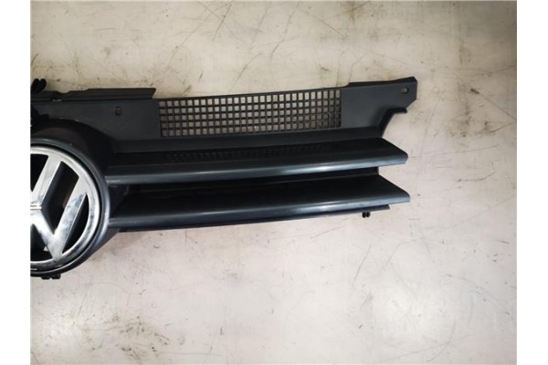 Recambio de rejilla capo para volkswagen golf iv berlina (1j1) 2.0 referencia OEM IAM 1J0853651H  