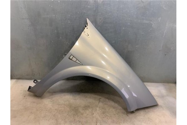 Recambio de aleta delantero derecha para renault megane ii (bm0/1_, cm0/1_) 1.4 16v (bm0b, cm0b) referencia OEM IAM 7701477187  