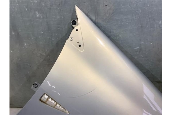 Recambio de aleta delantero derecha para renault megane ii (bm0/1_, cm0/1_) 1.4 16v (bm0b, cm0b) referencia OEM IAM 7701477187  