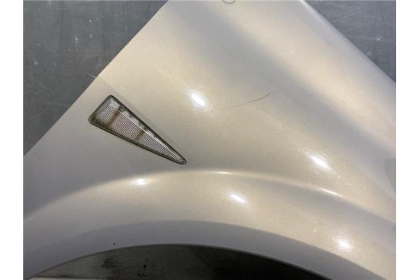 Recambio de aleta delantero derecha para renault megane ii (bm0/1_, cm0/1_) 1.4 16v (bm0b, cm0b) referencia OEM IAM 7701477187  