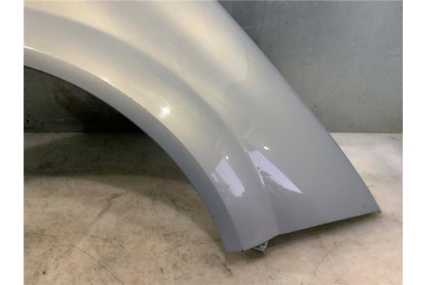 Recambio de aleta delantero derecha para renault megane ii (bm0/1_, cm0/1_) 1.4 16v (bm0b, cm0b) referencia OEM IAM 7701477187  