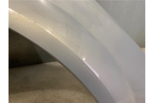 Recambio de aleta delantero derecha para renault megane ii (bm0/1_, cm0/1_) 1.4 16v (bm0b, cm0b) referencia OEM IAM 7701477187  