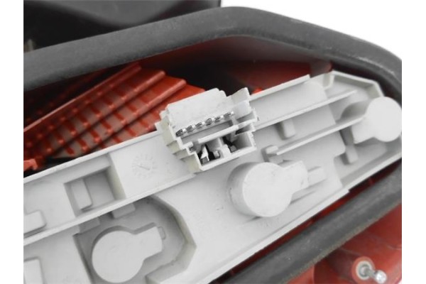 Recambio de piloto trasero derecho para renault modus i 1.5 dci (fp0f, jp0f) referencia OEM IAM   