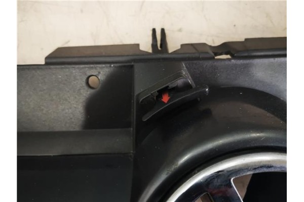 Recambio de rejilla capo para volkswagen golf iv berlina (1j1) 2.0 referencia OEM IAM 1J0853651H  
