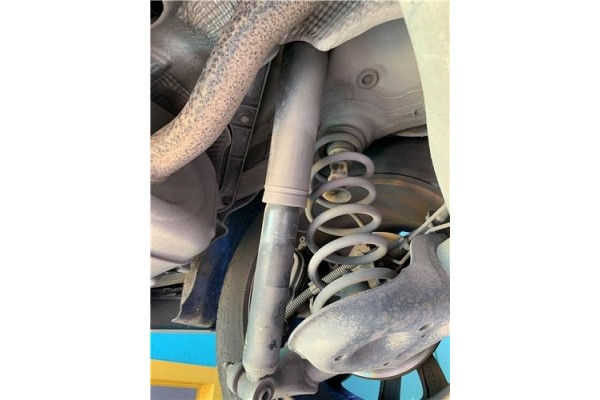 Recambio de amortiguador trasero izquierdo para renault grand scénic iii (jz0/1_) 1.5 dci referencia OEM IAM 562100028R E3117201