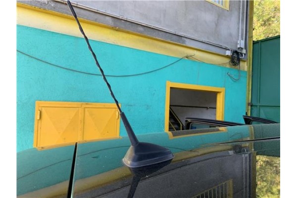 Recambio de antena electrica para renault grand scénic iii (jz0/1_) 1.5 dci referencia OEM IAM 8200500322 282160003R 