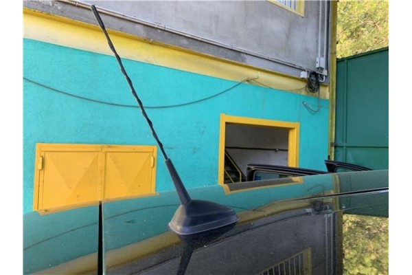 Recambio de antena electrica para renault grand scénic iii (jz0/1_) 1.5 dci referencia OEM IAM 8200500322 282160003R 