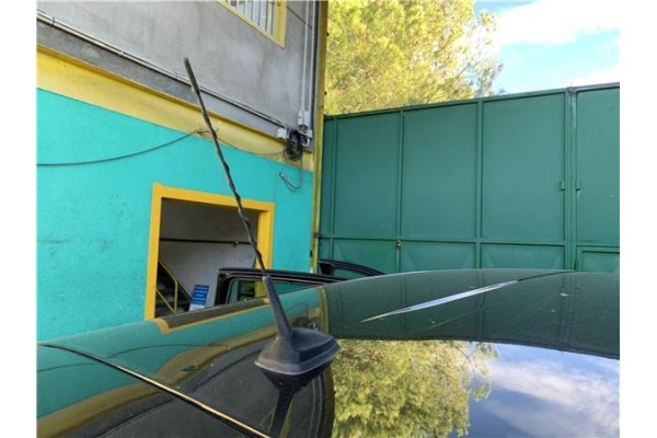 Recambio de antena electrica para renault grand scénic iii (jz0/1_) 1.5 dci referencia OEM IAM 8200500322 282160003R 