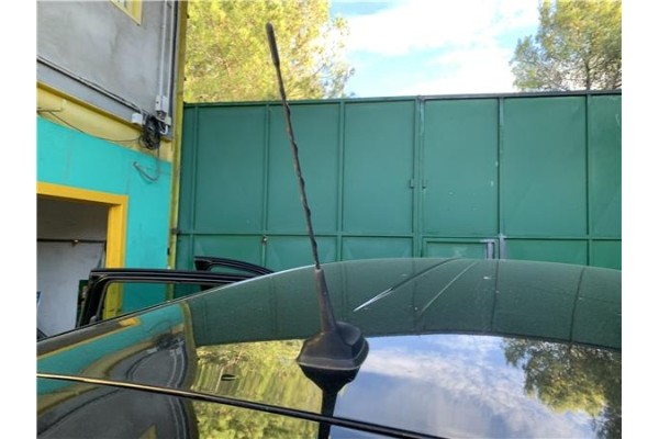 Recambio de antena electrica para renault grand scénic iii (jz0/1_) 1.5 dci referencia OEM IAM 8200500322 282160003R 