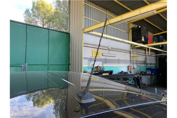 Recambio de antena electrica para renault grand scénic iii (jz0/1_) 1.5 dci referencia OEM IAM 8200500322 282160003R 