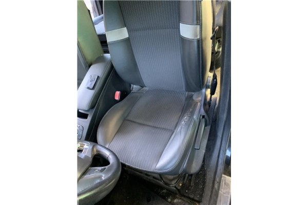 Recambio de asiento delantero izquierdo para renault grand scénic iii (jz0/1_) 1.5 dci referencia OEM IAM 876615590R  