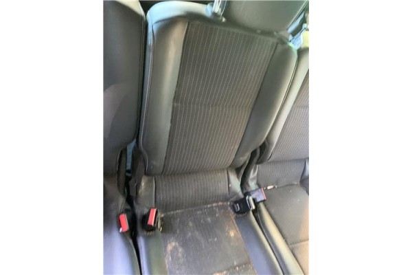 Recambio de asiento trasero central para renault grand scénic iii (jz0/1_) 1.5 dci referencia OEM IAM 883113830R  