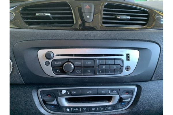 Recambio de autoradio para renault grand scénic iii (jz0/1_) 1.5 dci referencia OEM IAM 281150030R  