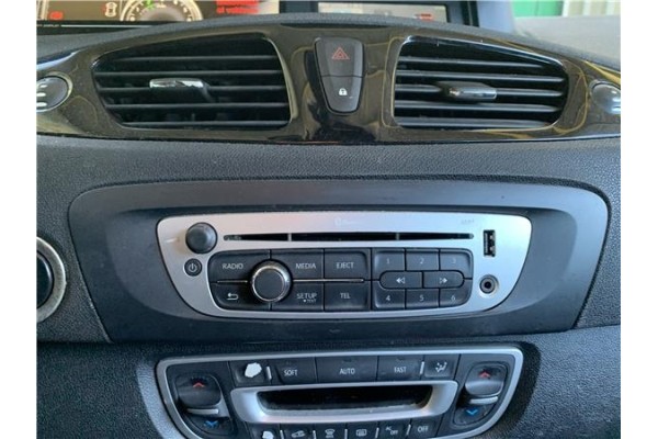 Recambio de autoradio para renault grand scénic iii (jz0/1_) 1.5 dci referencia OEM IAM 281150030R  