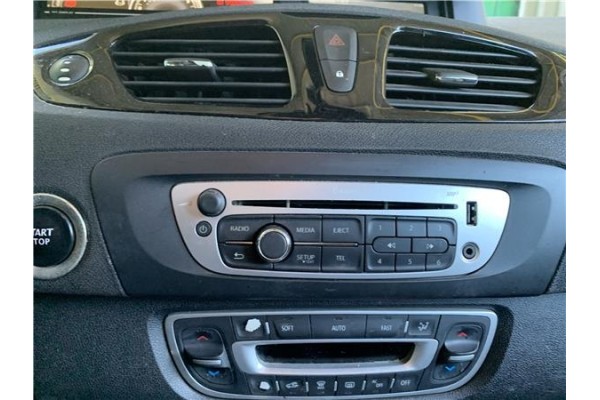 Recambio de autoradio para renault grand scénic iii (jz0/1_) 1.5 dci referencia OEM IAM 281150030R  