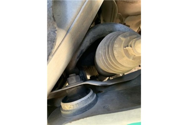 Recambio de barra estabilizadora delantero para renault grand scénic iii (jz0/1_) 1.5 dci referencia OEM IAM 546110013R  