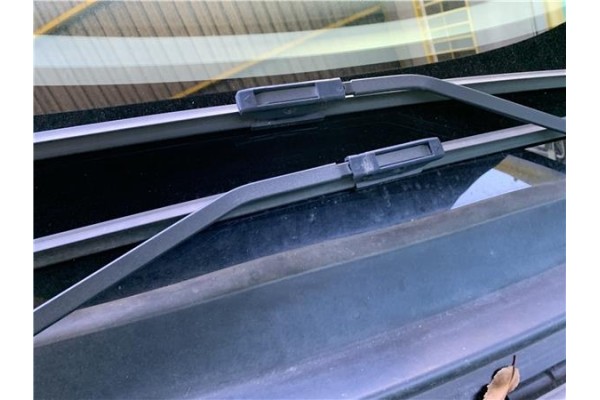 Recambio de brazo limpiaparabrisas delantero derecho para renault grand scénic iii (jz0/1_) 1.5 dci referencia OEM IAM 288865664