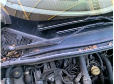 Recambio de brazo limpiaparabrisas delantero derecho para renault grand scénic iii (jz0/1_) 1.5 dci referencia OEM IAM 288865664