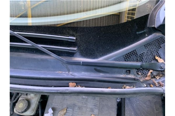Recambio de brazo limpiaparabrisas delantero izquierdo para renault grand scénic iii (jz0/1_) 1.5 dci referencia OEM IAM 2888185