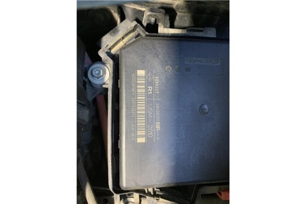 Recambio de caja fusibles/rele para renault grand scénic iii (jz0/1_) 1.5 dci referencia OEM IAM 284B62069RA 522222F05 