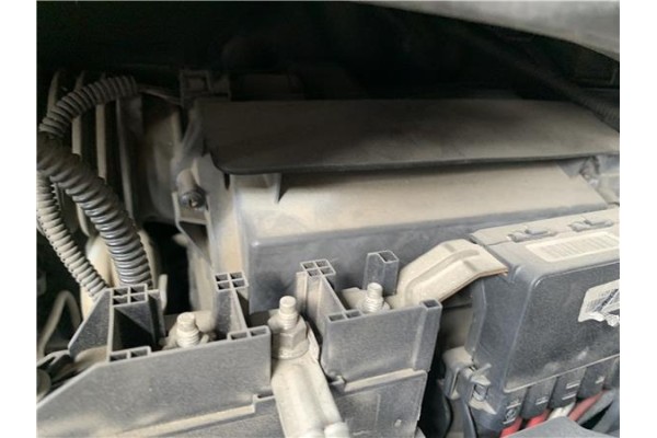 Recambio de carcasa filtro aire para renault grand scénic iii (jz0/1_) 1.5 dci referencia OEM IAM 8200947663  