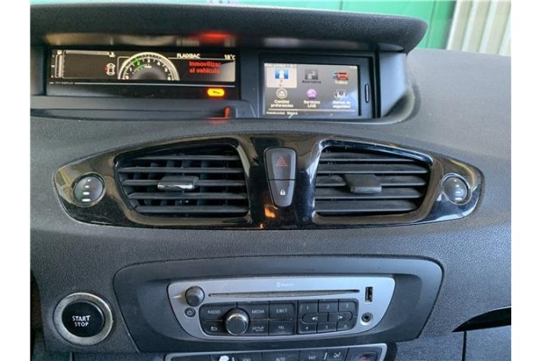 Recambio de consola para renault grand scénic iii (jz0/1_) 1.5 dci referencia OEM IAM 682600035R 252100502R 