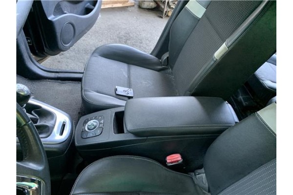 Recambio de consola para renault grand scénic iii (jz0/1_) 1.5 dci referencia OEM IAM 7711426456  