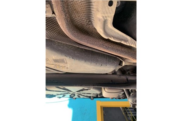 Recambio de deposito combustible para renault grand scénic iii (jz0/1_) 1.5 dci referencia OEM IAM 8200891942 8200891943 