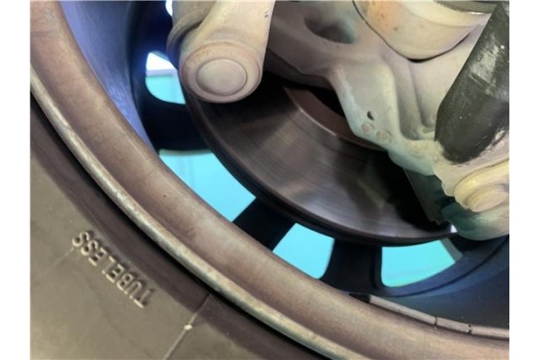 Recambio de disco freno delantero para renault grand scénic iii (jz0/1_) 1.5 dci referencia OEM IAM 402060010R  