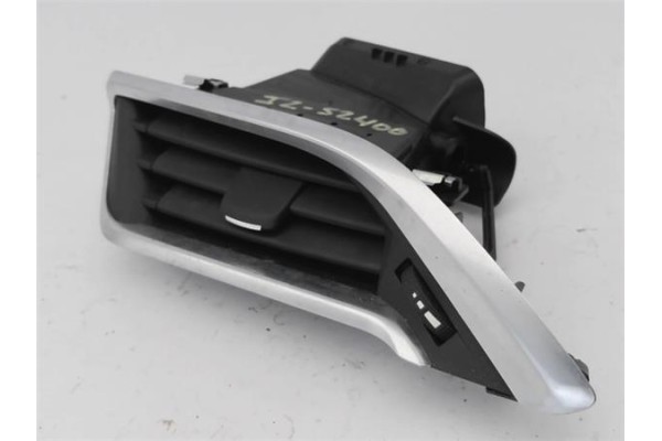 Recambio de rejilla entrada de aire para peugeot 2008 1.2 access referencia OEM IAM   