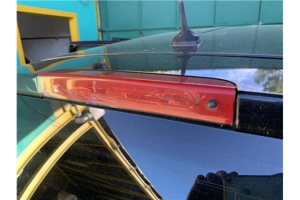 Recambio de luz central de freno para renault grand scénic iii (jz0/1_) 1.5 dci referencia OEM IAM A052480 208125 