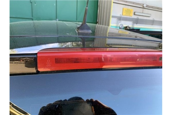 Recambio de luz central de freno para renault grand scénic iii (jz0/1_) 1.5 dci referencia OEM IAM A052480 208125 