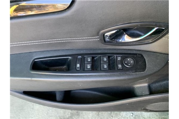 Recambio de mando elevalunas delantero izquierdo para renault grand scénic iii (jz0/1_) 1.5 dci referencia OEM IAM 809610014R  