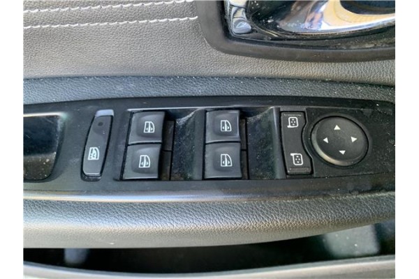 Recambio de mando elevalunas delantero izquierdo para renault grand scénic iii (jz0/1_) 1.5 dci referencia OEM IAM 809610014R  