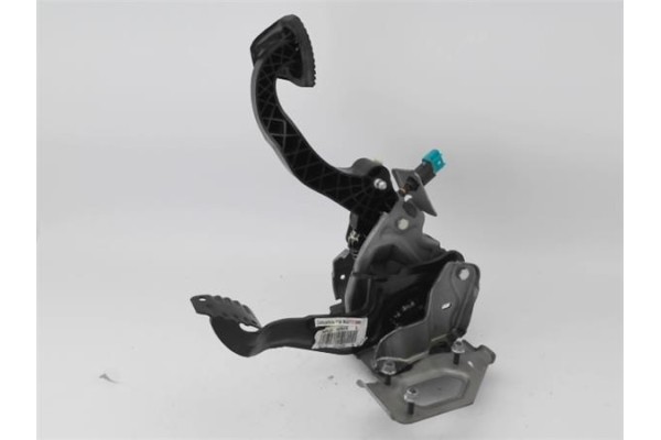 Recambio de juego pedales completo para peugeot 2008 1.2 access referencia OEM IAM   