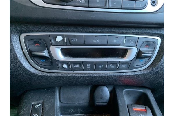 Recambio de mandos climatizador para renault grand scénic iii (jz0/1_) 1.5 dci referencia OEM IAM 275109409R  
