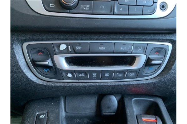 Recambio de mandos climatizador para renault grand scénic iii (jz0/1_) 1.5 dci referencia OEM IAM 275109409R  