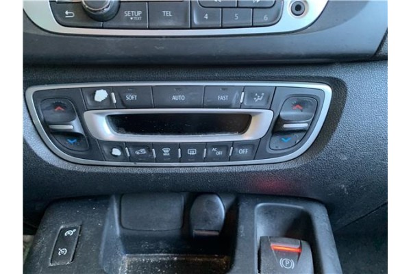 Recambio de mandos climatizador para renault grand scénic iii (jz0/1_) 1.5 dci referencia OEM IAM 275109409R  