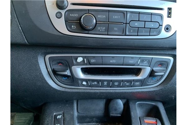 Recambio de mandos climatizador para renault grand scénic iii (jz0/1_) 1.5 dci referencia OEM IAM 275109409R  
