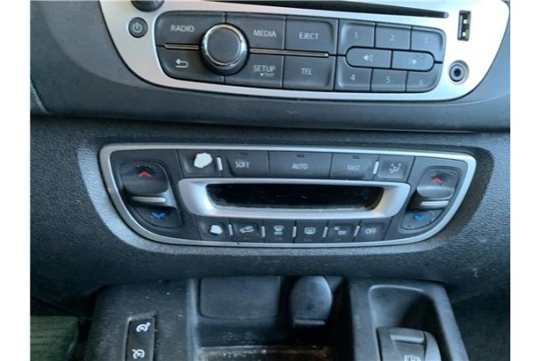 Recambio de mandos climatizador para renault grand scénic iii (jz0/1_) 1.5 dci referencia OEM IAM 275109409R  