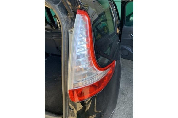 Recambio de piloto trasero derecho para renault grand scénic iii (jz0/1_) 1.5 dci referencia OEM IAM A056008 E208108 