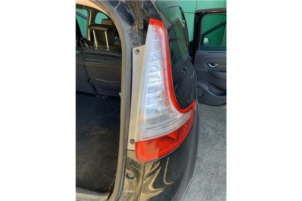 Recambio de piloto trasero derecho para renault grand scénic iii (jz0/1_) 1.5 dci referencia OEM IAM A056008 E208108 